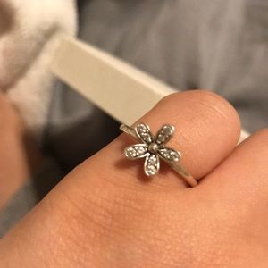 Pandora ring size 5-6